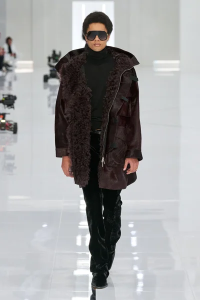 Look 26